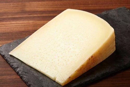 Graviera Kritis Fresh Cut (per lb)